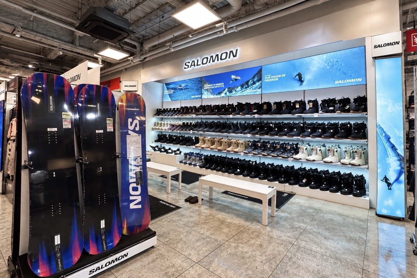 東京】ヴィクトリア 御茶ノ水本店 に “Winter gear SIS” 出現！9月18日